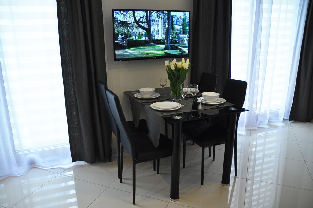 Moko Apartment Parking W Cenie Varsovia Exterior foto