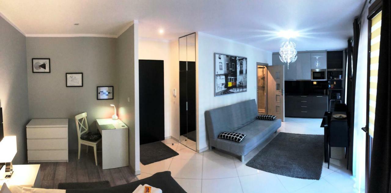 Moko Apartment Parking W Cenie Varsovia Exterior foto